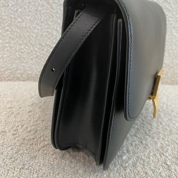Authentic Celine Medium Smooth Calfskin Box Bag Black - Picture 5 of 16